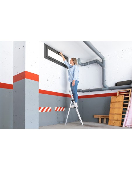 Escalera domestica de aluminio 3 peldaños