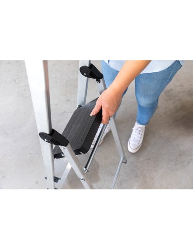 Escalera domestica de aluminio 3 peldaños