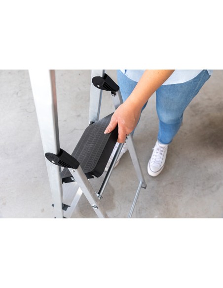 Escalera domestica de aluminio 3 peldaños