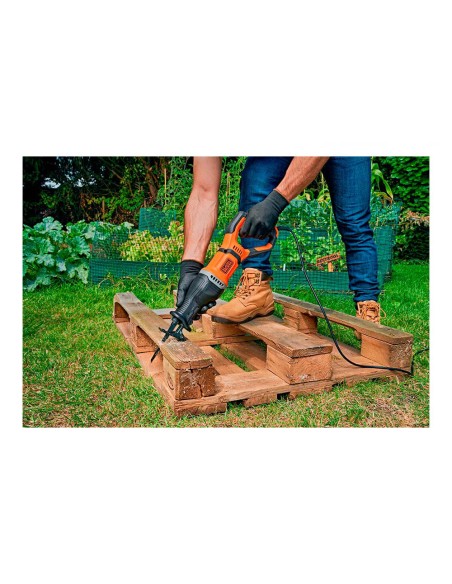 Sierra de sable 750w bes301-qs black+decker