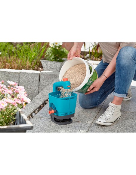 Esparcidor de semillas manual