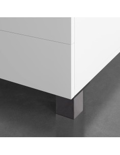 Pata esquinera cuadrada de abs en color negro mod.972. dimensiones 4,2x4,2x6cm rei 2