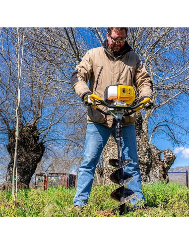 Ahoyadora a gasolina con motor de 2 tiempos...