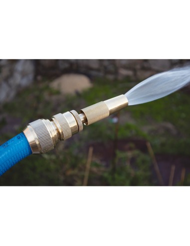 Lanza regulable de laton con acople aqua control