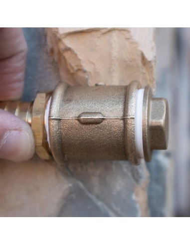 Tapón macho de 1/2" latón aqua control