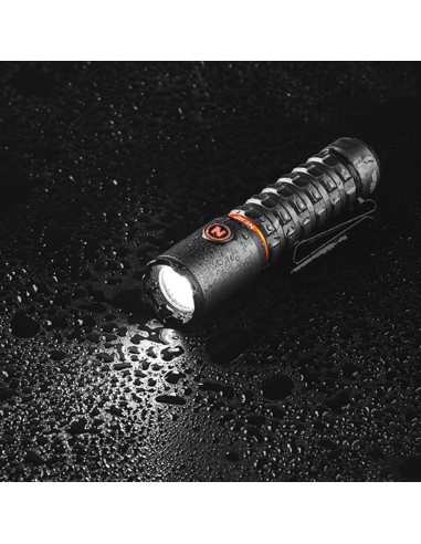 Linterna torchy 2k. compacta recargable por la...