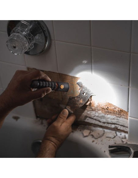 Linterna torchy 2k. compacta recargable por la compra de 6 unidades un expositor de regalo