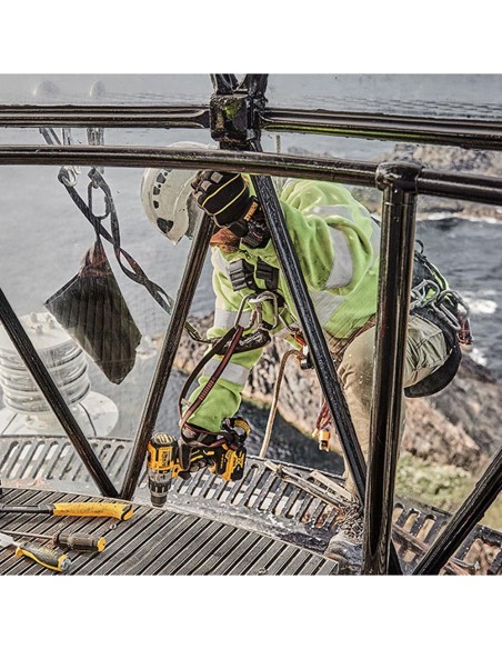 Taladro percutor sin escobillas xr 18v xrp 13mm 95nm con 2 baterías li-ion 5ah y maletín tstak dcd996p2-qw dewalt