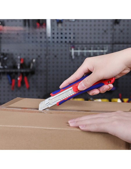 Cúter de carga automática de 18mm. workpro