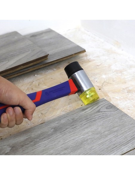 Martillo de nylon con mango de fibra de vidrio. workpro