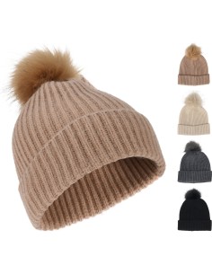 Gorro de punto con borla, colores variados.