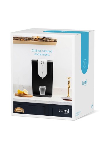 Dispositivo que filtra y enfría el agua del...