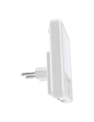 Piloto de noche con sensor de movimiento y enchufe