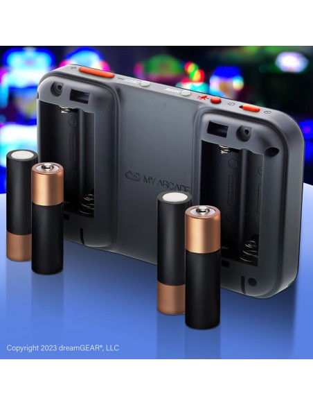 Pocket player space invaders portable