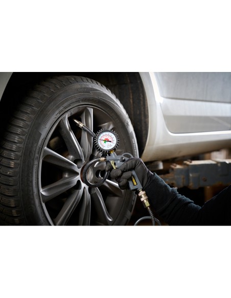 Pistola de inflado con manómetro 0-12 bar