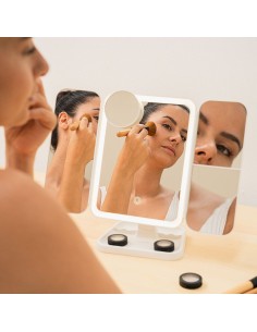 Espejo tríptico plegable de sobremesa con aumento y luz led recargable 2