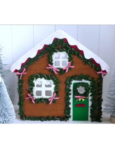 Casa navideña de fieltro 22 cm