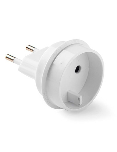 Adaptador europeo - universal, 10a 250 v, espigas 4 mm, blanco